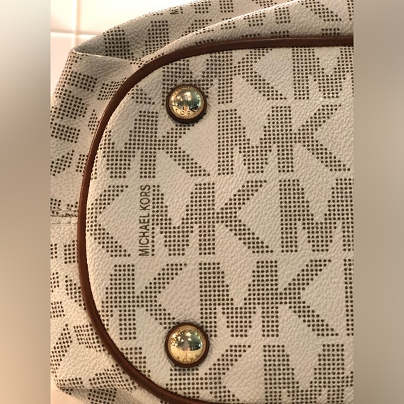 MICHAEL KORS Camden Signature Canvas & Leather Gathered Slouch Handbag - Picture 6 of 16